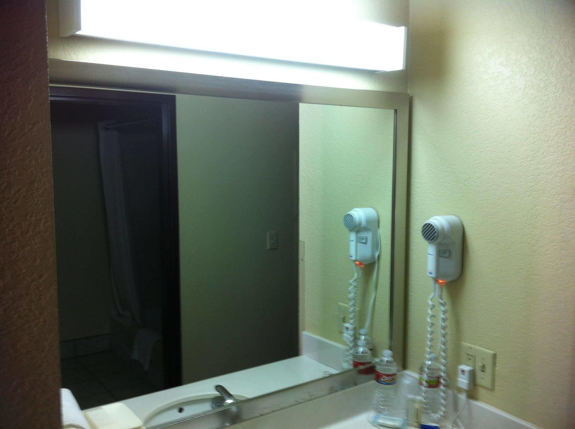 Lea County Inn Hobbs Buitenkant foto